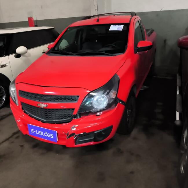 thumb <div style="text-align: justify;">CHEVROLET MONTANA 
SPORT 2 
Placa: FQR8C25 
SAO PAULO-SP 
Ano/Mod: 2014/2014 
Cor: Vermelho 
Chassi: 9BGCS80X0EB279966 
Motor: CXU030733 
RENAVAM: 01001387640</div><div>*Consta RENAJUD&nbsp;</div>