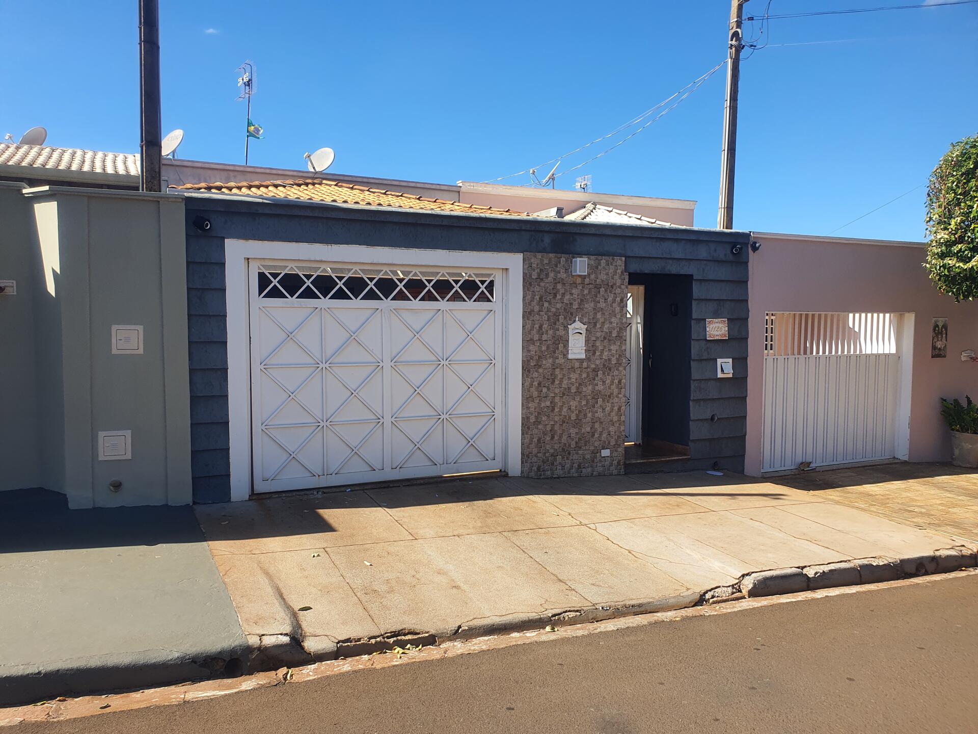 Imóvel Residencial Casa com 94m² de construção