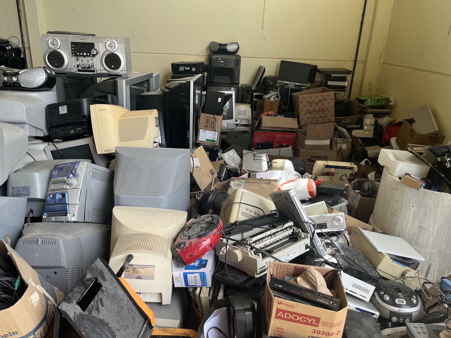 Sucatas Materiais de informática e eletrônicos
