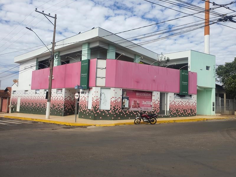 Prédio (Comercial e industrial) m², Centro, Iacanga SP
