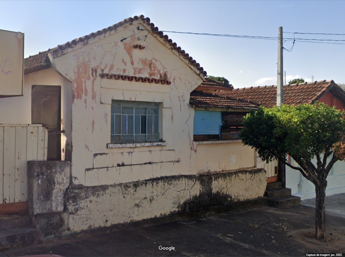Imóvel área total de 210m² - Batatais/SP
