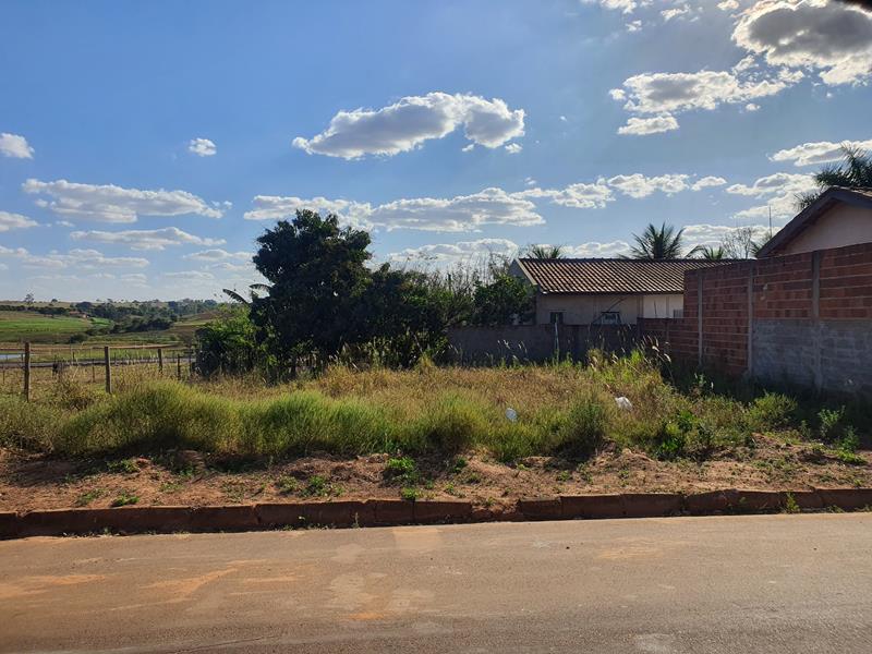 Terreno urbano s/benfeitoria área 220,50m²