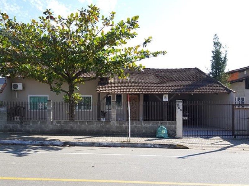 Residencial área de 322m²
