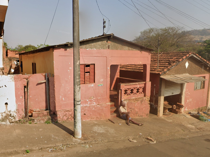 Residencial área 295m²