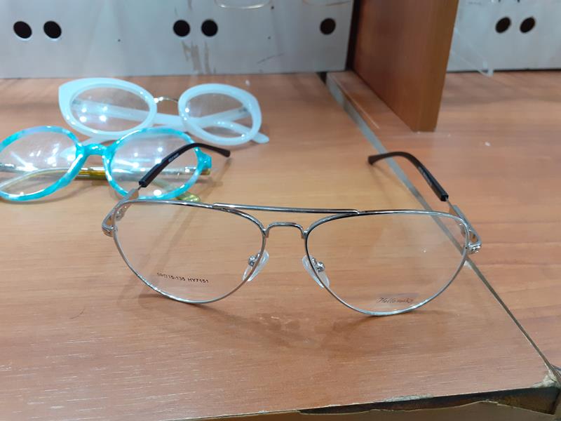 Armações de óculos importadas para lentes de grau, modelos variados, do tipo “aviador armação fechada”, cores variadas, novas