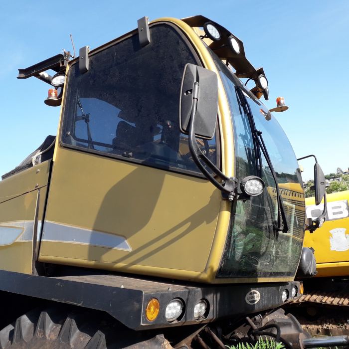 Colhedora de Forragem Autopropelida CFA 1000 - IPACOL