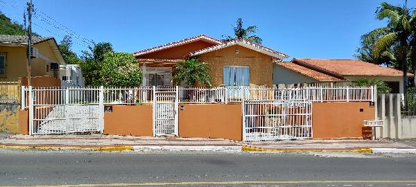 Casa 138.54m², COLONINHA, ARARANGUA SC