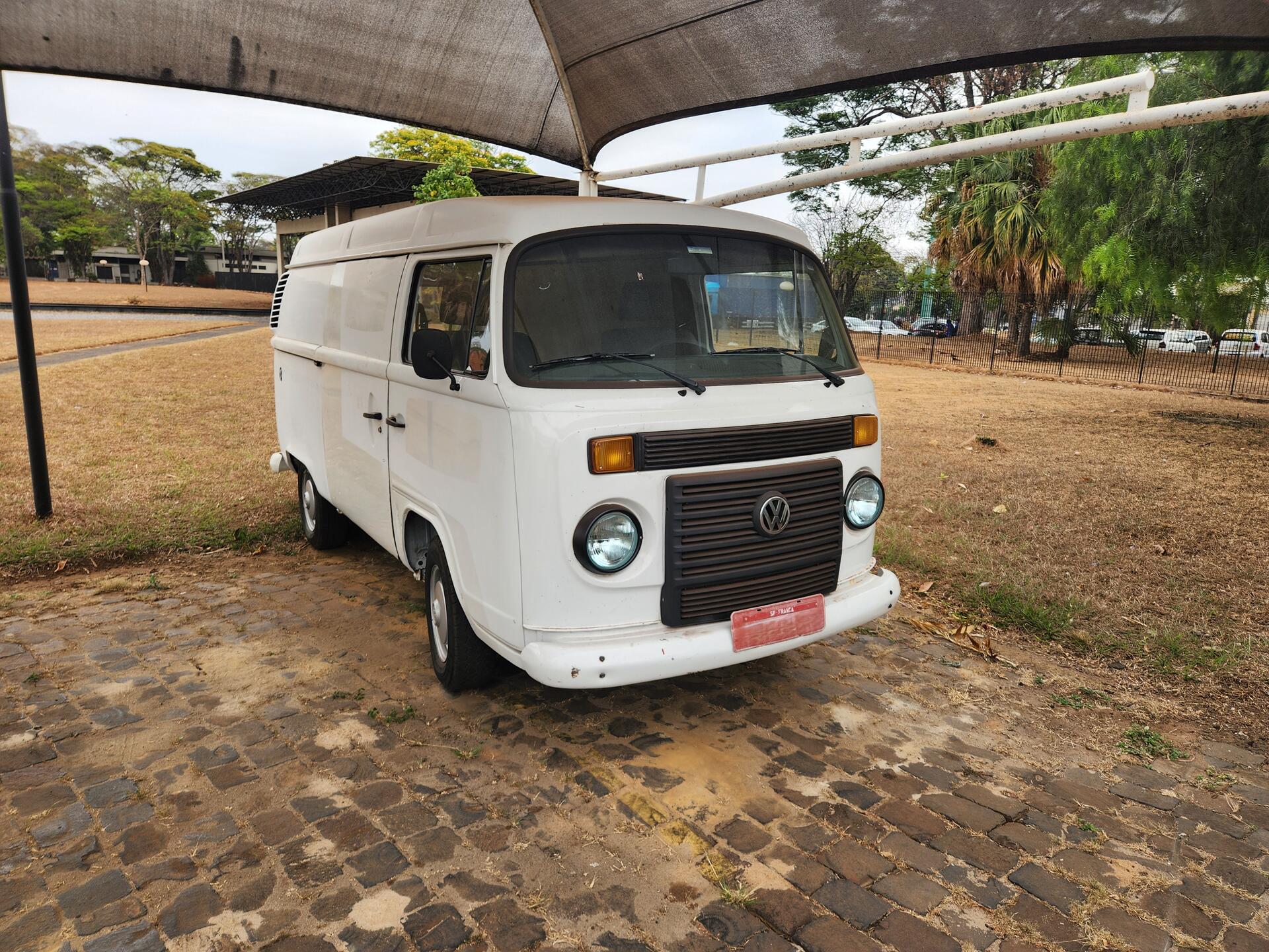 Kombi Furgão - Franca/SP