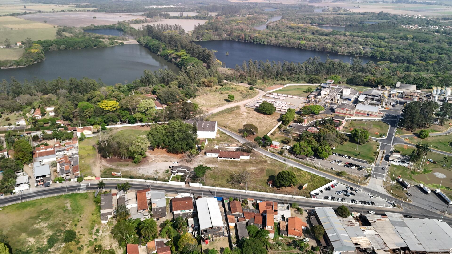 Prédio comercial / residencial área 18.189,526m² - Tremembé/SP