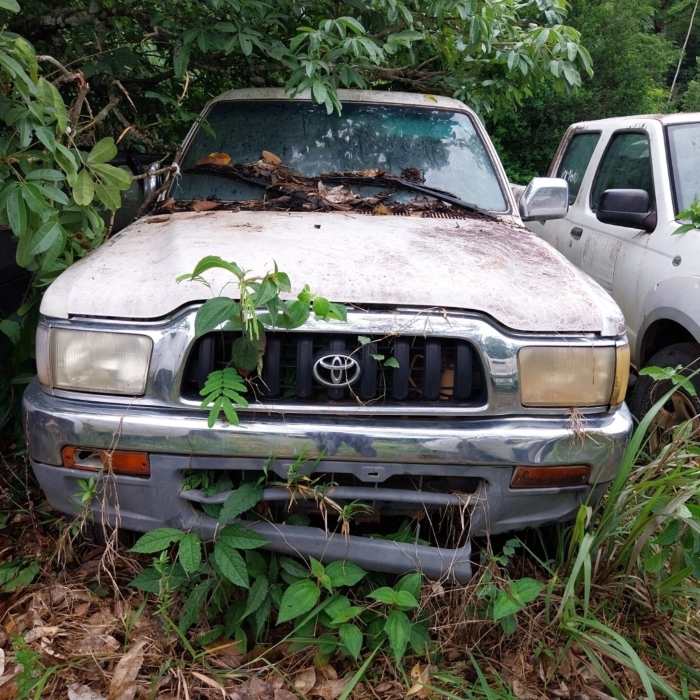 TOYOTA HILLUX