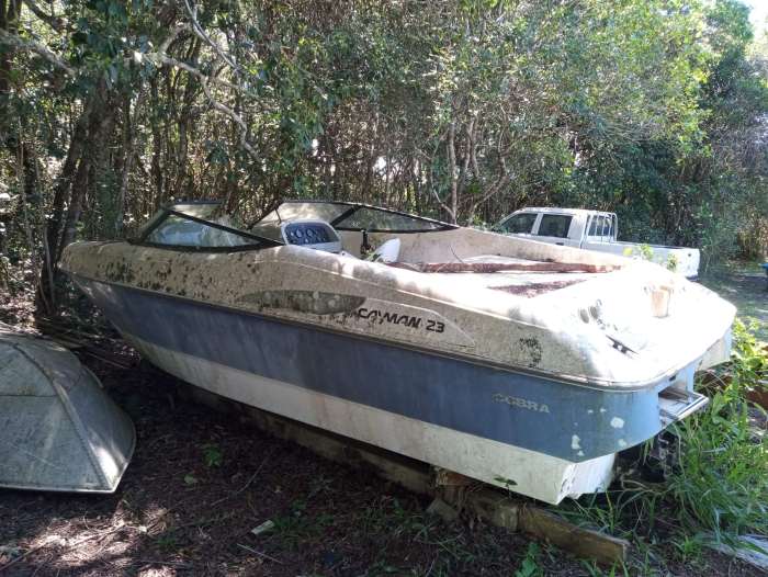 EMBARCAÇÃO DE 23 PÉS