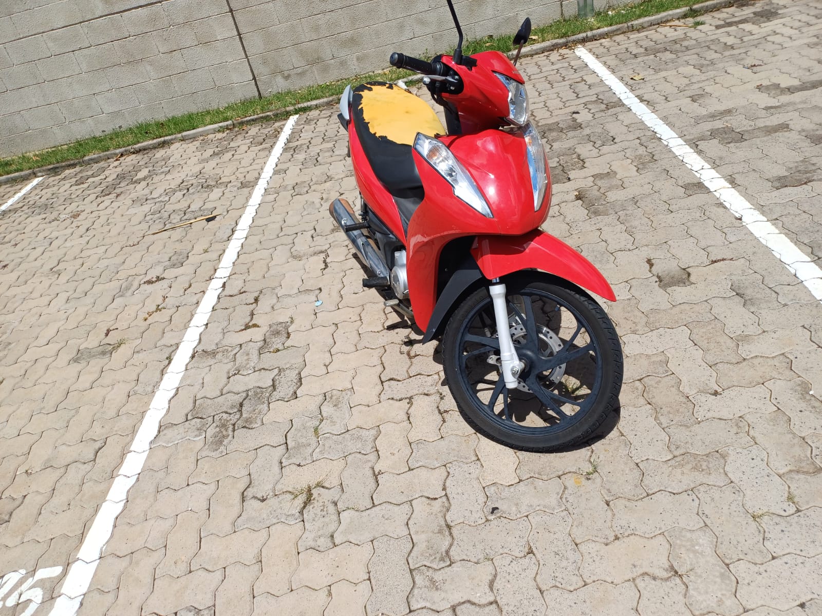 Honda Biz 125 - Franca/SP