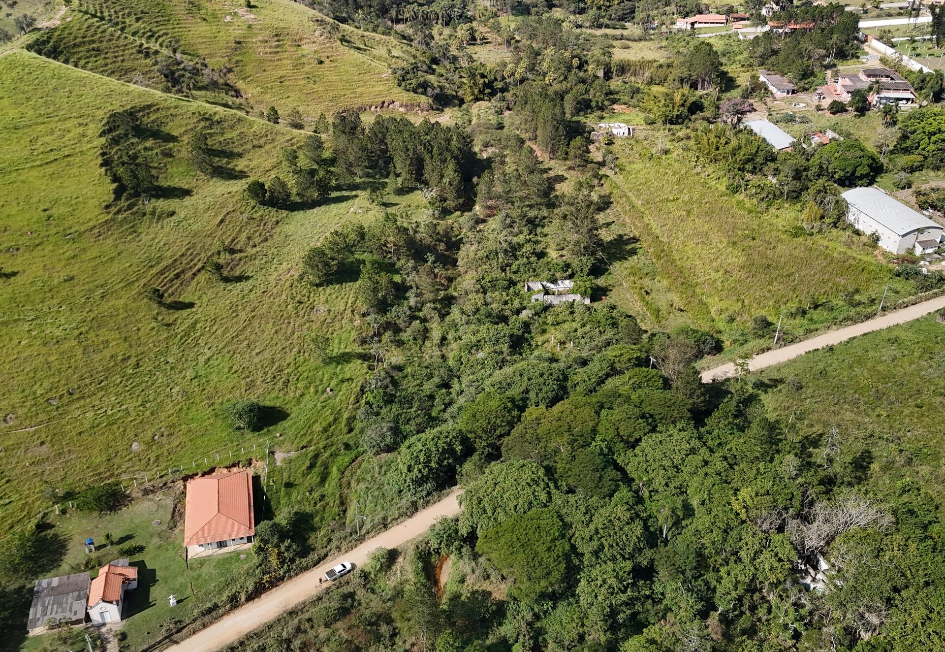 Terreno s/benfeitoria área 1.407m², Veraneio Irajá - Jacareí/SP