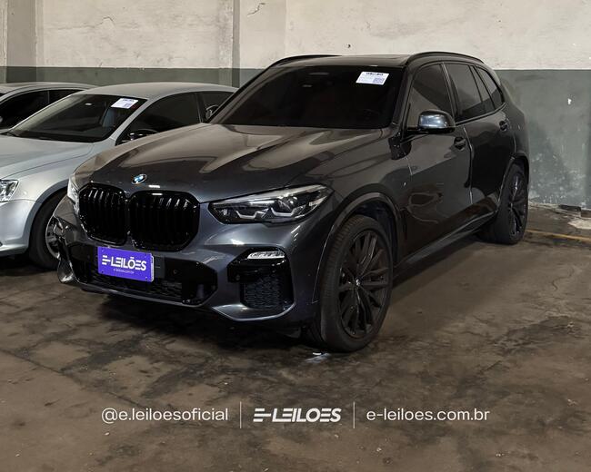 thumb <div style="text-align: justify;">BMW X5 XDRIVE30D 2019 
33 
34 
Placa: LUN9E85 
SAO PAULO-SP 
Ano/Mod: 2019/2019 
Cor: Cinza 
Chassi: 98MCV6002KLR98199 
Motor: 51115612 
RENAVAM: 01208026272</div><div>*Consta RENAJUD</div>