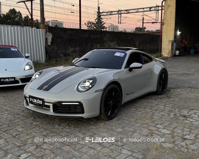 thumb <div style="text-align: justify;">I PORSCHE 2020 
Placa: EGJ0J11 
SAO PAULO-SP 
Ano/Mod: 2019/2020 
Cor: Cinza 
Chassi: WP0AA2998LS205170 
Motor: DKC001374 
RENAVAM: 01215439307</div><div>*Consta RENAJUD&nbsp;</div>