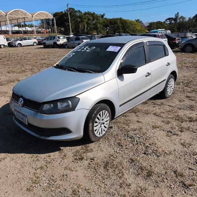 thumb <div style="text-align: justify;">VOLKSWAGEN NOVO GOL 1.0 
CITY 
Placa: FGR6H83 
SAO PAULO-SP 
Ano/Mod: 2013/2013 
Cor: Prata 
Chassi: 9BWAA05U4DT257668 
Motor: CPB139343 
RENAVAM: 00513063560&nbsp;</div>