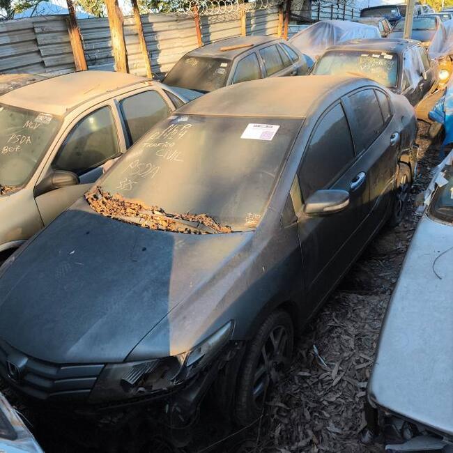 thumb <div style="text-align: justify;">HONDA CITY EX FLEX  
Placa: EQI3603 
SOROCABA-SP 
Ano/Mod: 2010/2011 
Cor: Cinza 
Chassi: 93HGM2640BZ101372 
Motor: L15A81201373 
RENAVAM: 00227268083&nbsp;</div>