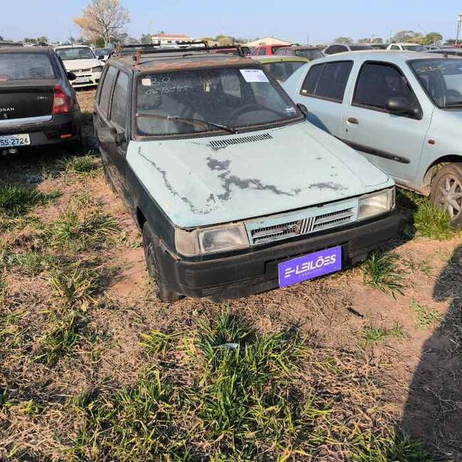 thumb <div style="text-align: justify;">FIAT UNO MILLE EX  
Placa: C****6 
Cor: Verde 
Chassi: Chassi oxidado 
Motor: 5721417&nbsp;</div>