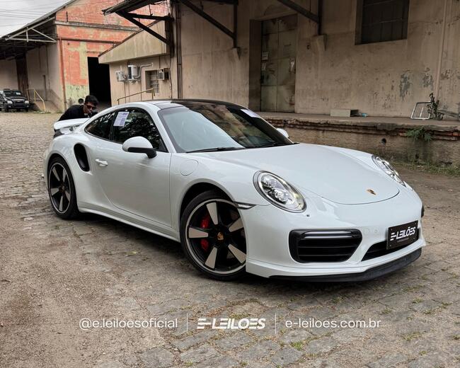 thumb <div style="text-align: justify;">I PORSCHE 2018 
Placa: FPE0911 
JUNDIAI-SP 
Ano/Mod: 2017/2018 
Cor: NA 
Chassi: WP0AD2994JS156067 
Motor: DAB002866 
RENAVAM: 01127207447</div><div>*Consta RENAJUD&nbsp;</div>