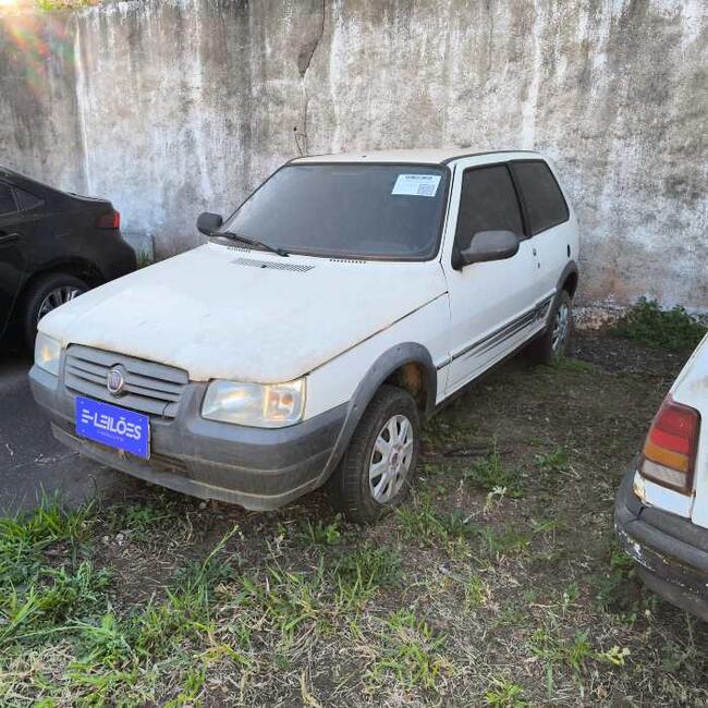 thumb <div style="text-align: justify;">FIAT UNO MILLE WAY ECON 
Placa: ENR6H96 
Ano/Mod: 2011/2012 
Chassi: 9BD15804AC6630345 
Motor: 146E10110495736 
RENAVAM: 00345162250.</div><div>*Consta RENAJUD</div>