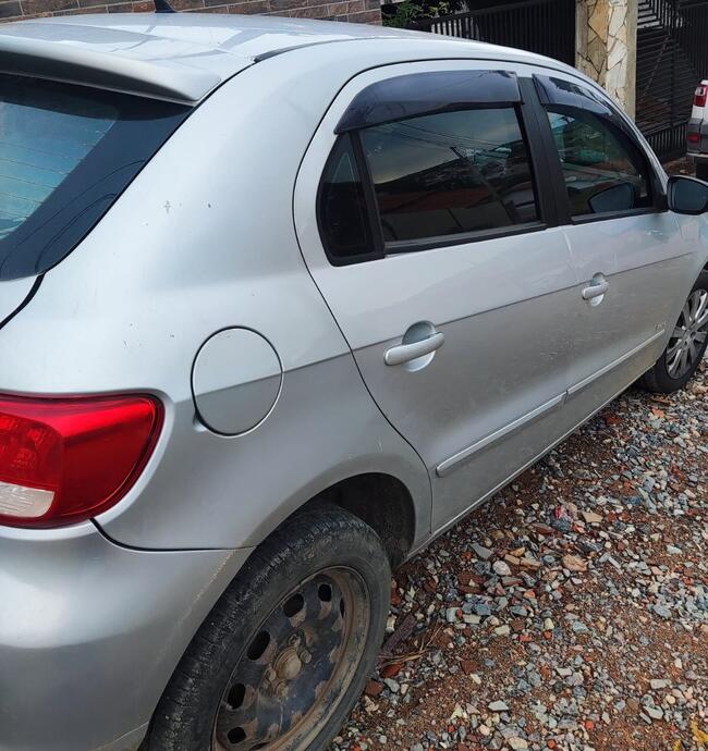 thumb VW/Gol 1.0, placa EYN2I22, cor prata, em funcionamento regular, ano 2011/2012, 4 portas.