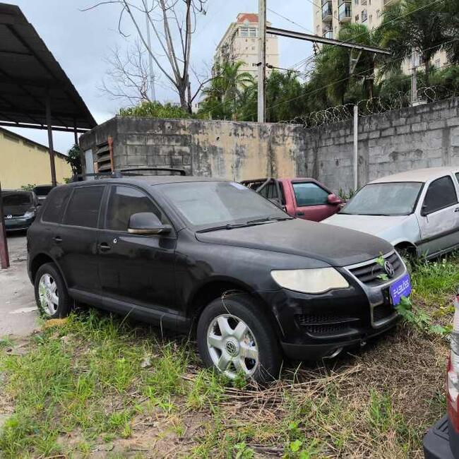 thumb <div style="text-align: justify;">VW TOUAREG V6 
Placa: EBO0281 
SANTANA DE PARNAIBA-SP 
Ano/Mod: 2008/2008 
Cor: Preto 
Chassi: WVGVE67L68D062237 
Motor: BHK069684 
RENAVAM: 00978863461.</div>