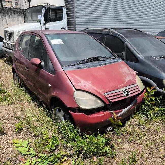 thumb <div style="text-align: justify;"><b>SUCATA</b> - MERCEDES-BENZ A 160 1999 
Placa: DAZ1666 
CAMPINAS-SP 
Ano/Mod: 1999/1999 
Cor: Vermelho 
Chassi: 9BMMF33E9XA004169 
Motor: Obstruído 
RENAVAM: 00725339900.</div>