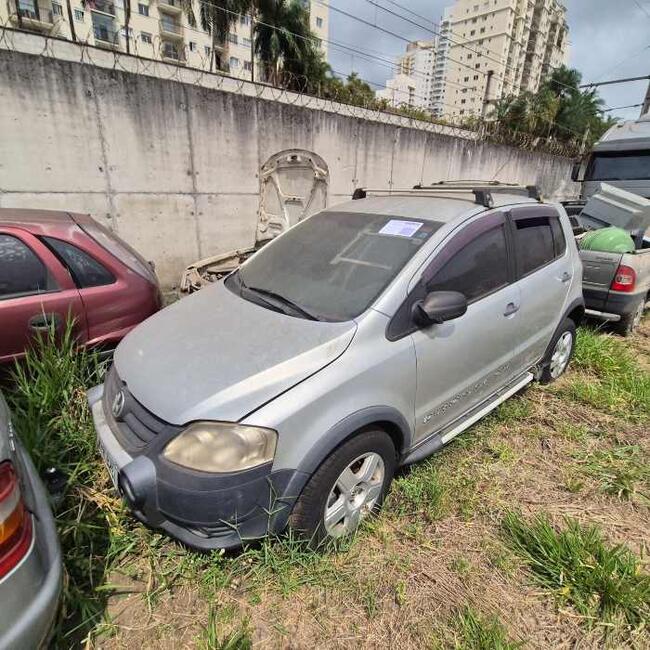 thumb <div style="text-align: justify;">VOLKSWAGEN CROSSFOX 2008 
Placa: MRK9251 
SANTOS-SP 
Ano/Mod: 2007/2008 
Cor: Prata 
Chassi: 9BWKB05Z384041517 
Motor: BPA207606 
RENAVAM: 00928739465.</div><div style="text-align: justify;"><br></div><div style="text-align: justify;">* Consta RENAJUD</div>