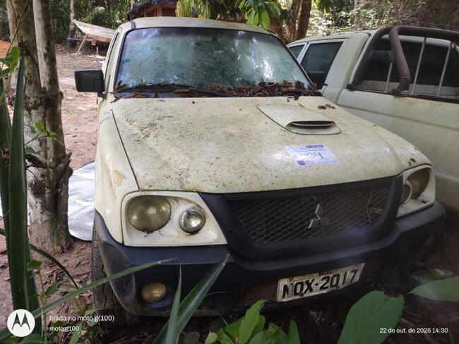thumb L200 4X4 GL Marca: MITSUBISHI  Placa: NOX2017 MANAUS/AM Ano/Mod: 2009/2010 Cor: Branca Chassi: 93XGNK740AC962808 Motor: 4D56CM8312 RENAVAM: 00221561617
