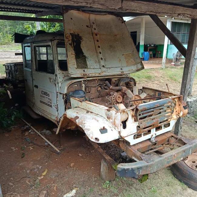 Toyota - Toyota Band.picape CD 4p Chassi Longo