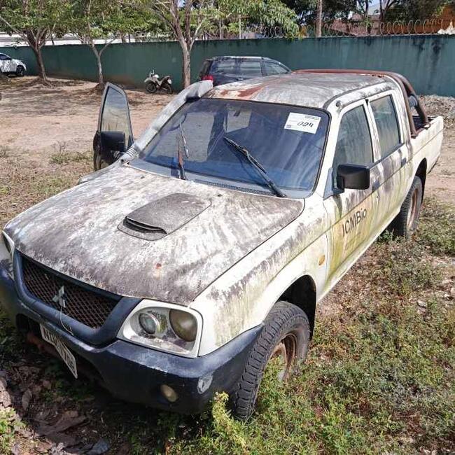 Mitsubishi L200 4x4 GL L200 GL 2.5 4X4 CD Diesel