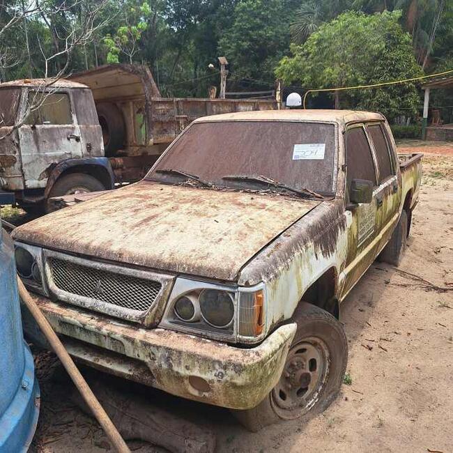Mitsubishi L200 4x4 GL L200 GL 2.5 4X4 CD Diesel