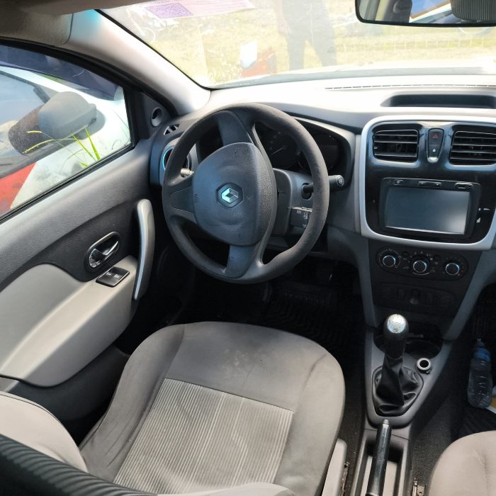 RENAULT LOGAN EXPR 16 M 2017 — foto 1