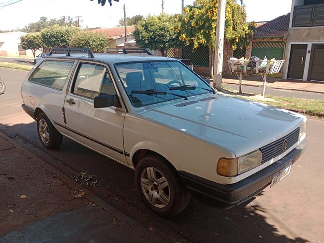 Honda Pop 100 & Volks Parati CL